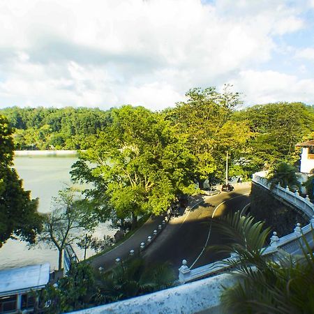 Hotel Malwatta Pilgrims Rest Kandy Esterno foto
